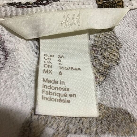 H&M Ivory Chameleon Print Blouse 6 - Picture 7 of 8
